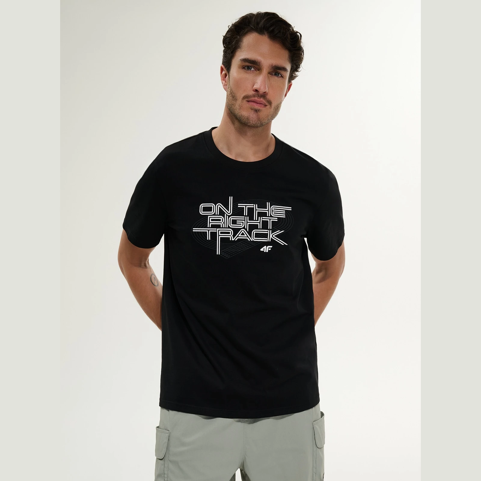 T-shirt regular s potlačou pánsky - čierny · záber 7