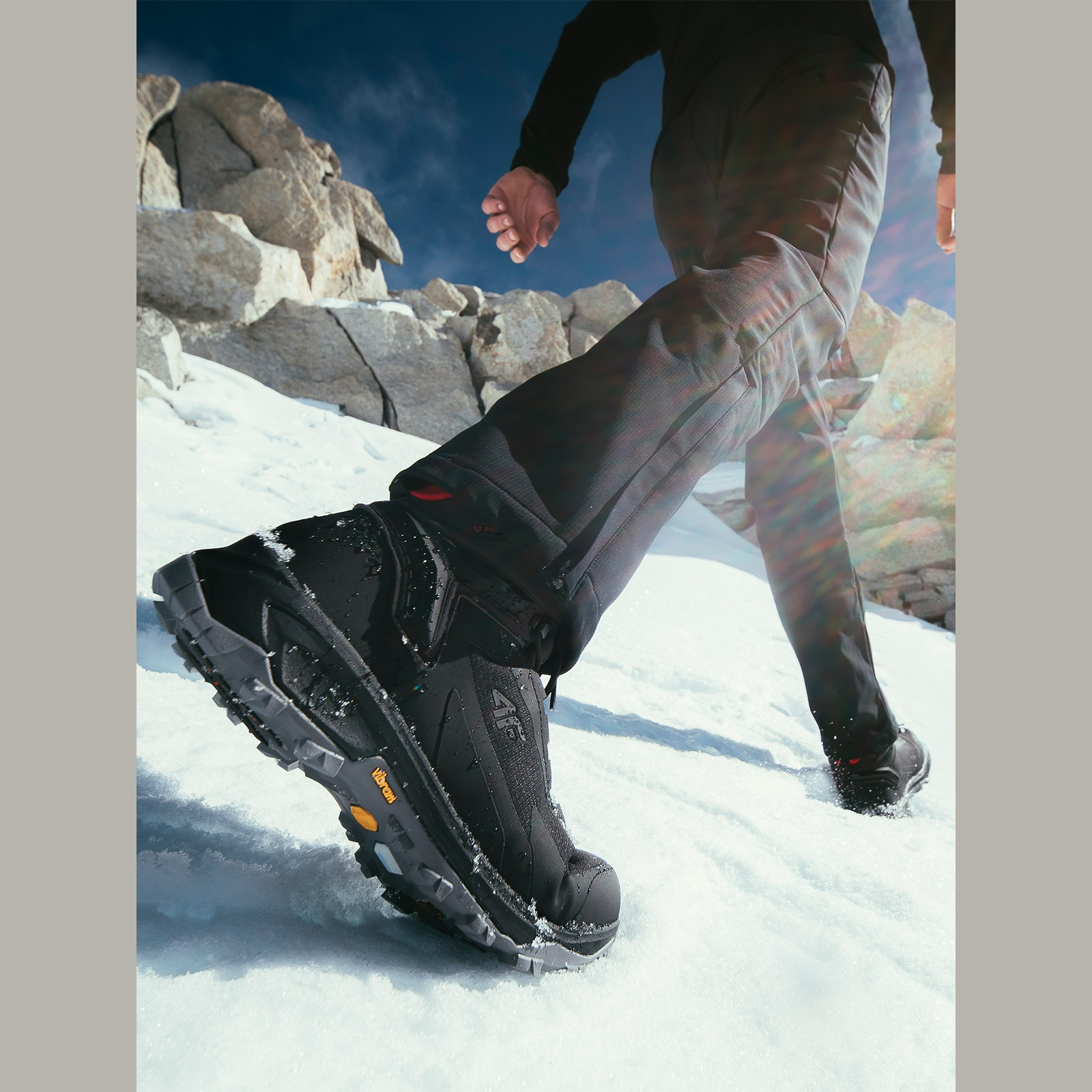 Vysoká trekingová obuv ICE CRACKER s izoláciou Primaloft pánska - čierna · záber 1