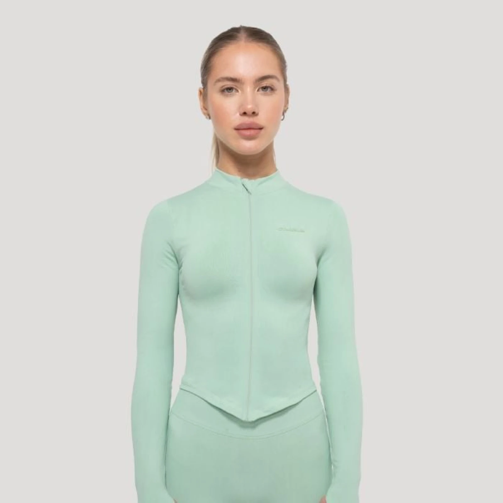 Дамски спортен топ Luma Pistachio - GymBeam - Размер: XS | Тегло: 0,231 g | Опаковка: 105 · záber 1