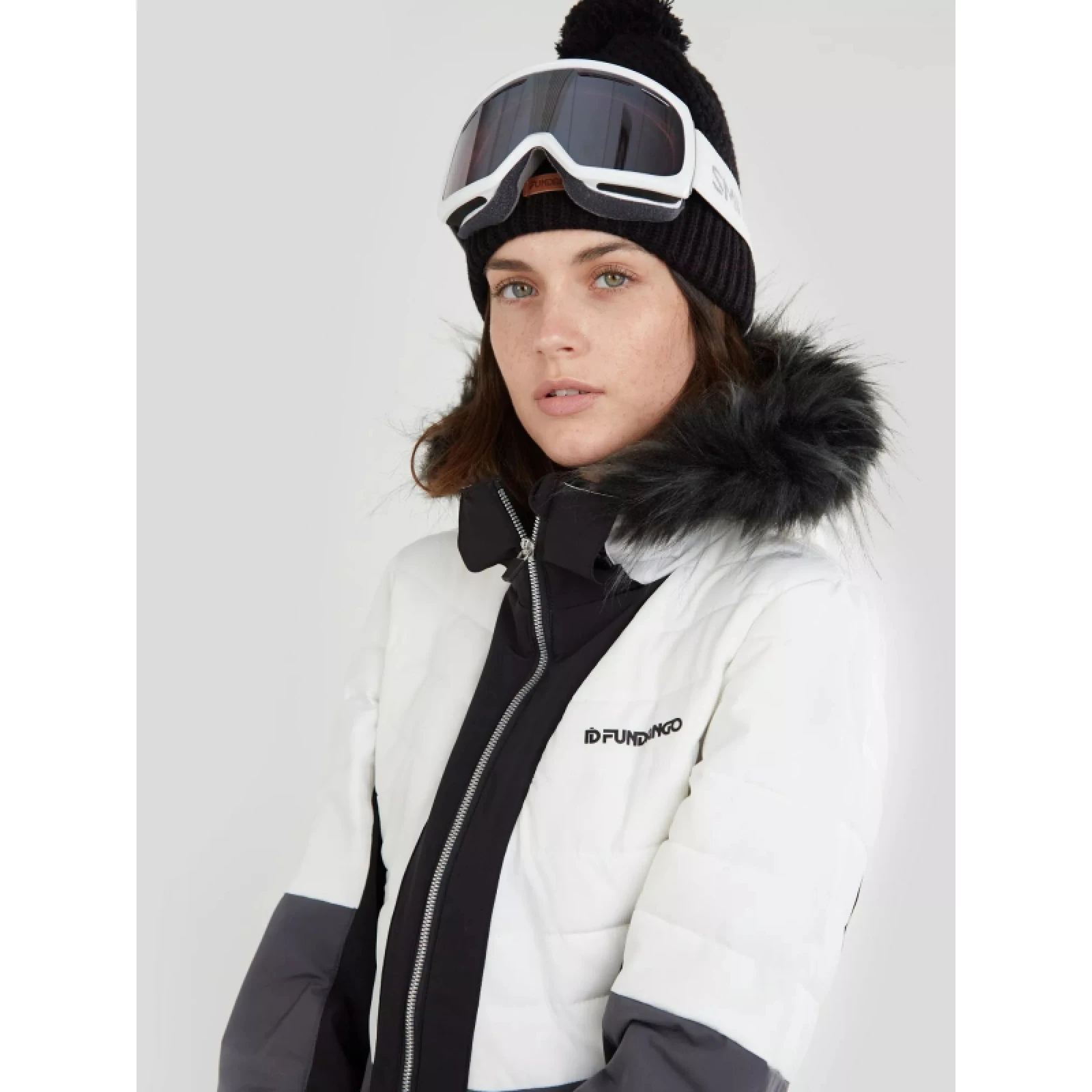 Dámska lyžiarska bunda FUNDANGO Salina Padded Jacket-890-black - Farba: čierna | Pohlavie: Zeny · záber 4
