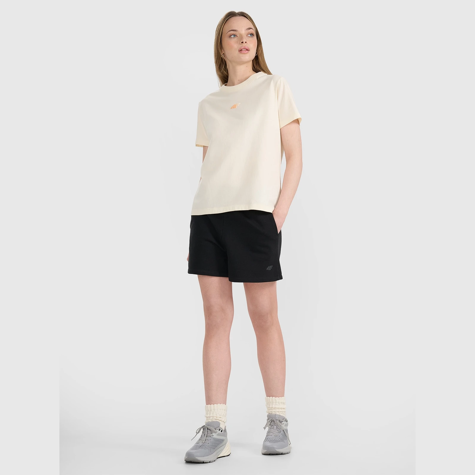 Dámske oversize tričko s potlačou - béžová · záber 4