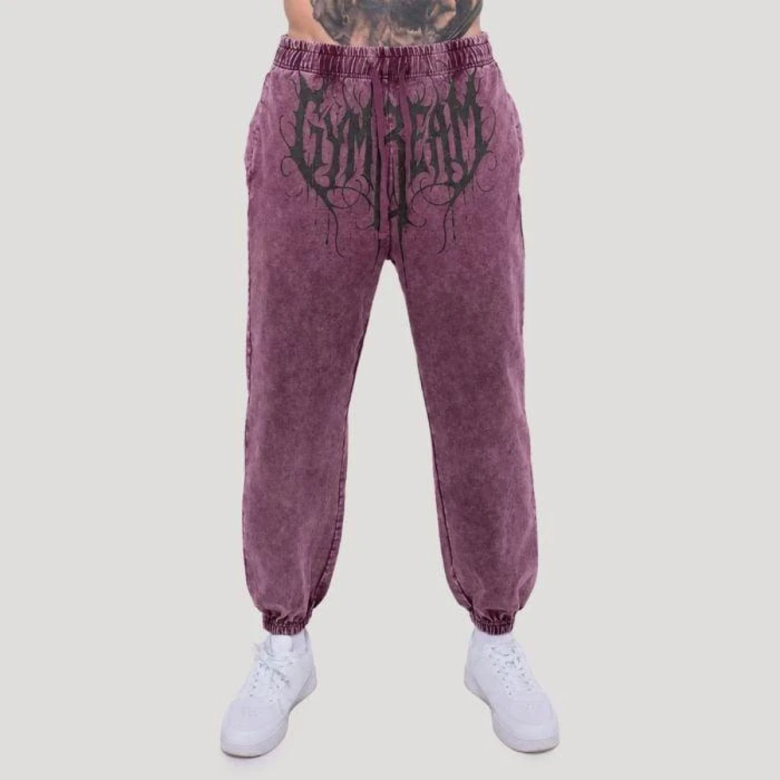 GymBeam Tepláky Abyss Raisin - Velikost: S | Barva: fialová | Hmotnost: 0,645 kg | Balení: 30 · záber 6