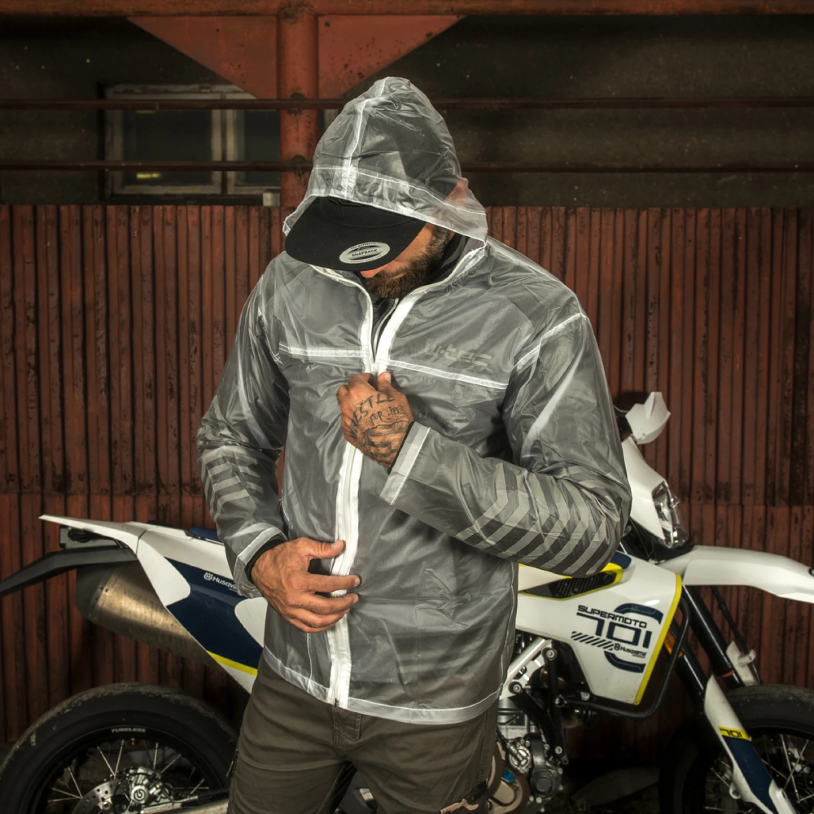 W-TEC Lighty transparentná - 4XL · záber 2