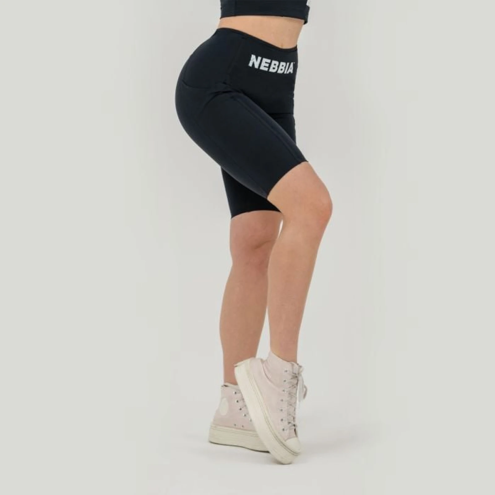 NEBBIA Dámske šortky Biker High Waist Gym Therapy Black XSXS · záber 1