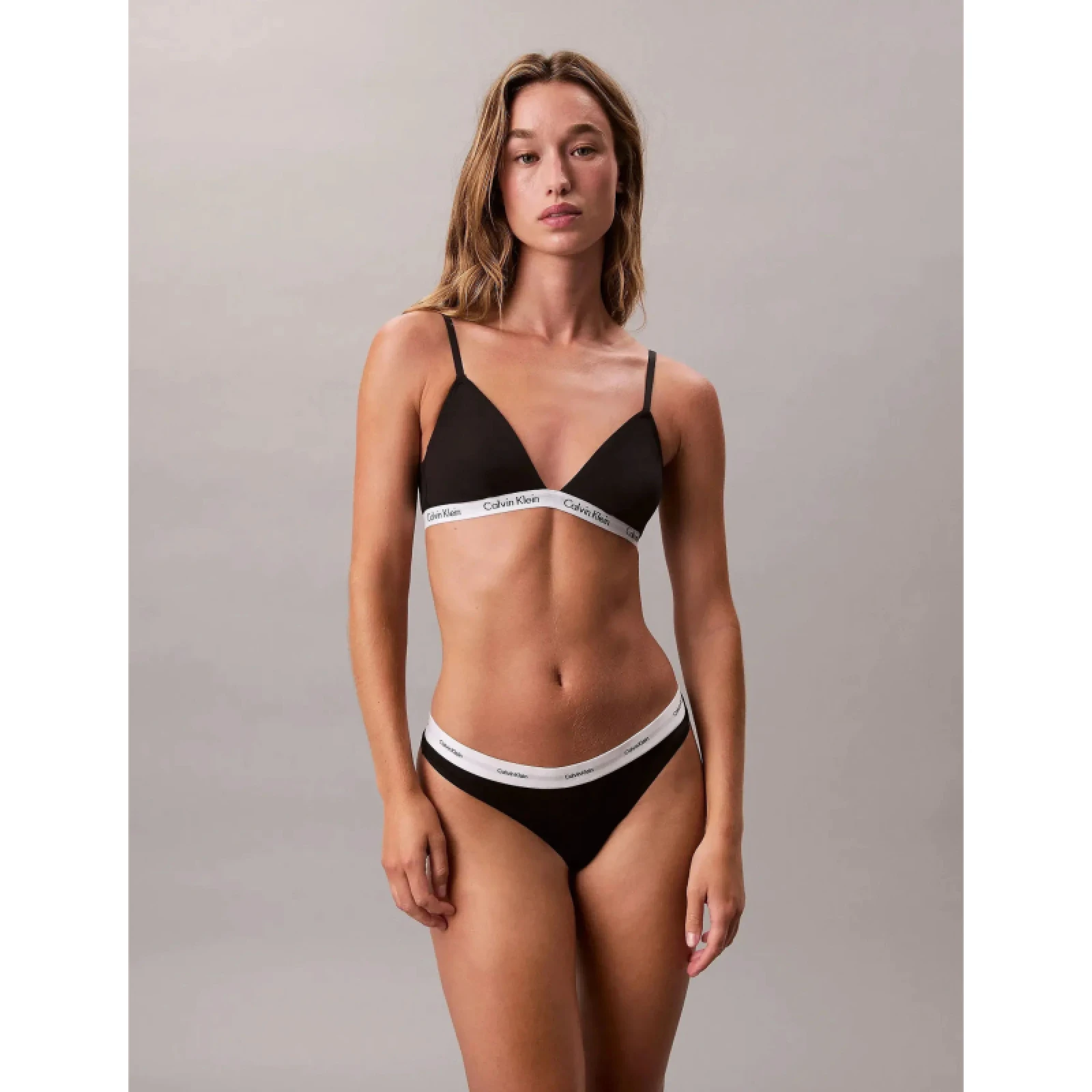 Dámske nohavičky CALVIN KLEIN Thong Cotton Stretch Rib black · záber 2