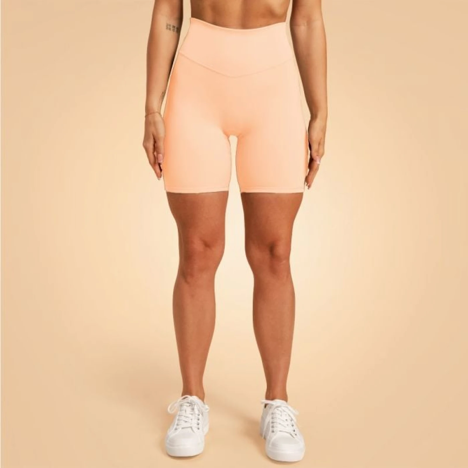 Дамски шорти Venture Peach - BeastPink · záber 1
