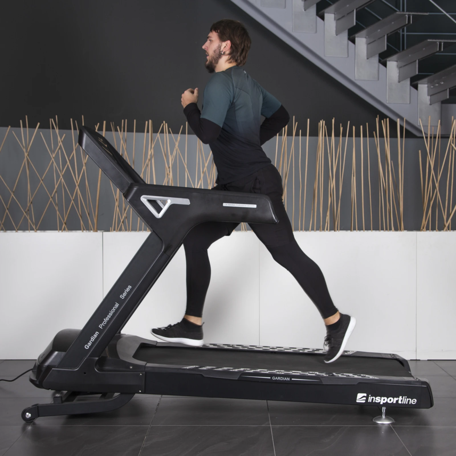 inSPORTline Gardian G8 · záber 5