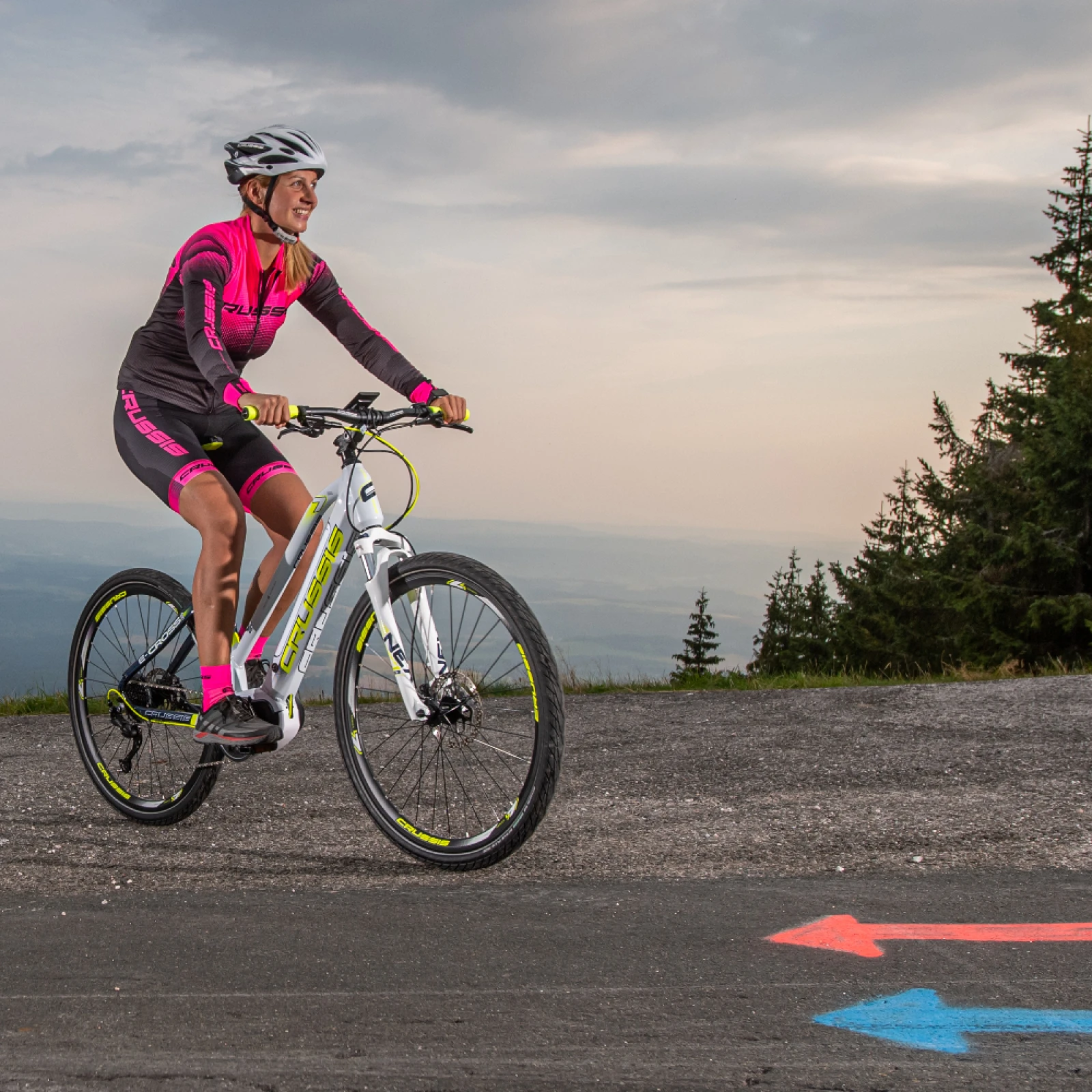 Crussis Dámsky cyklistický dres s dlhým rukávom čierno-ružová - XS · záber 3