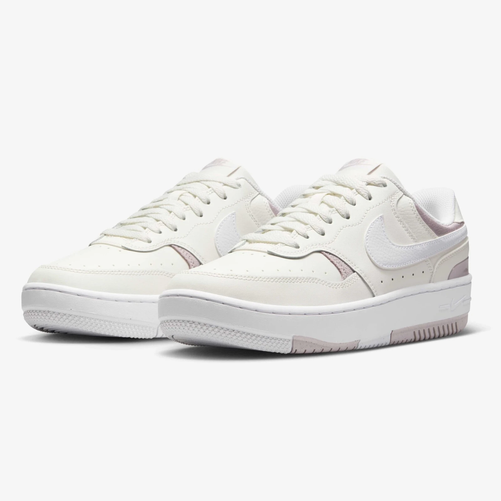 Nike Gamma Force W · záber 2