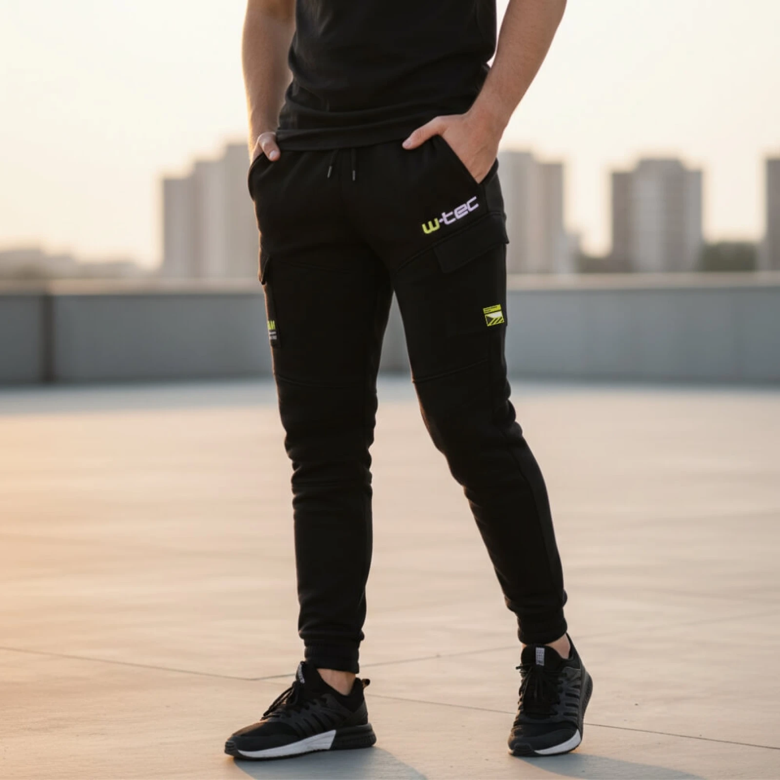 Tepláky W-TEC Signature Farba čierna, · záber 1