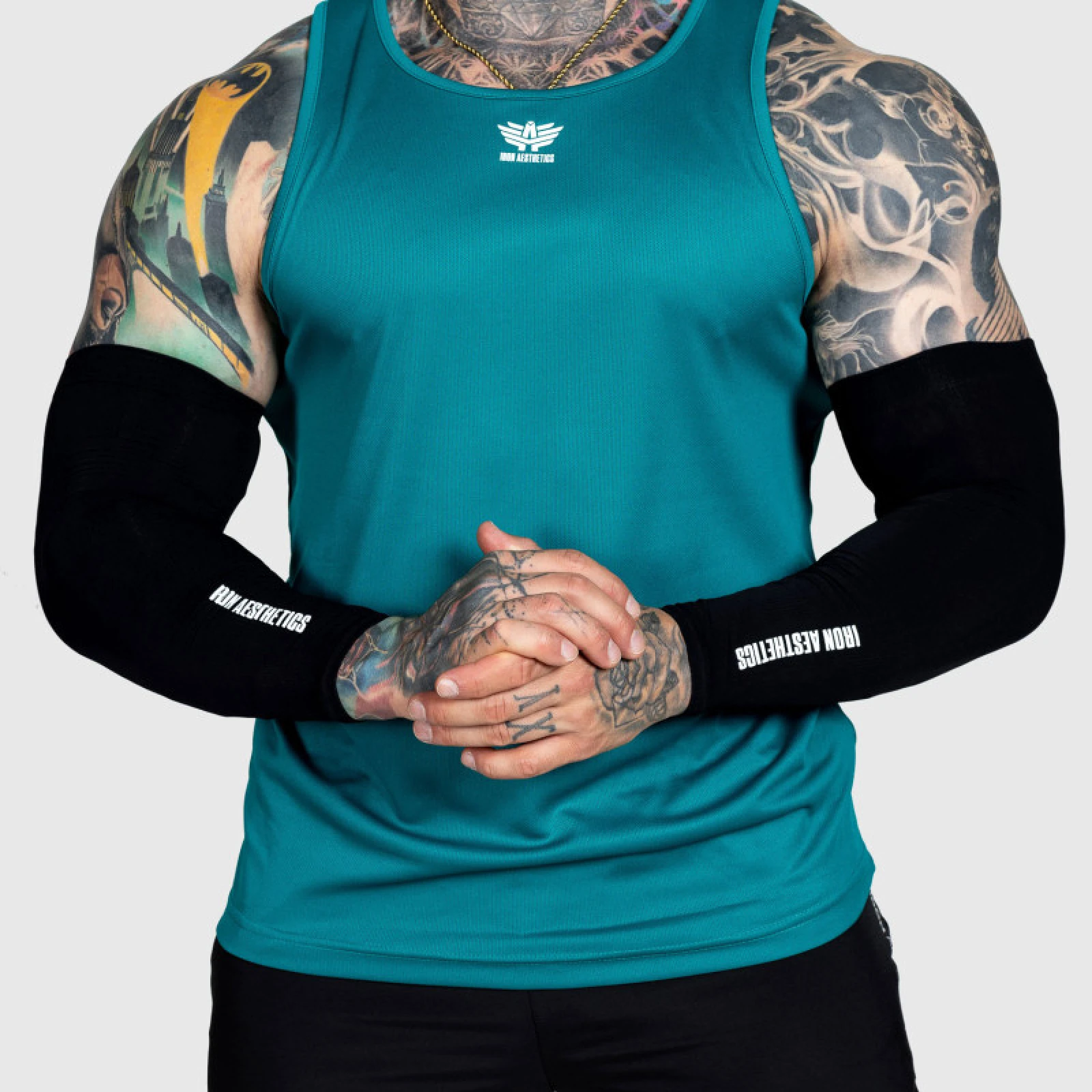 Návleky na ruky Iron Aesthetics Seamless Arms, čierne · záber 1
