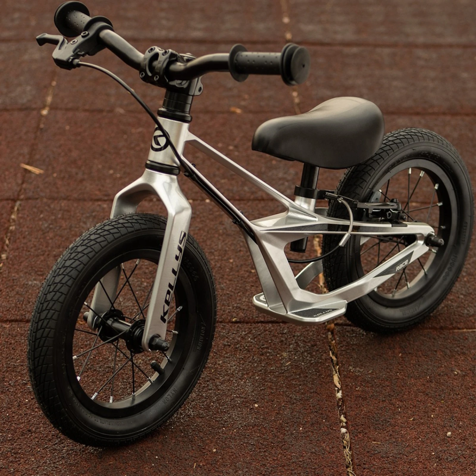 Kellys KIRU RACE 12" - model 2021 Lime · záber 5