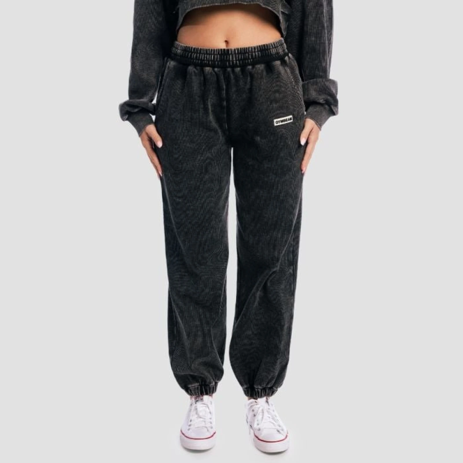 Дамски джогъри Aura Washed Black - GymBeam - Размер: XS | Тегло: 0,62 g | Опаковка: 22 · záber 1