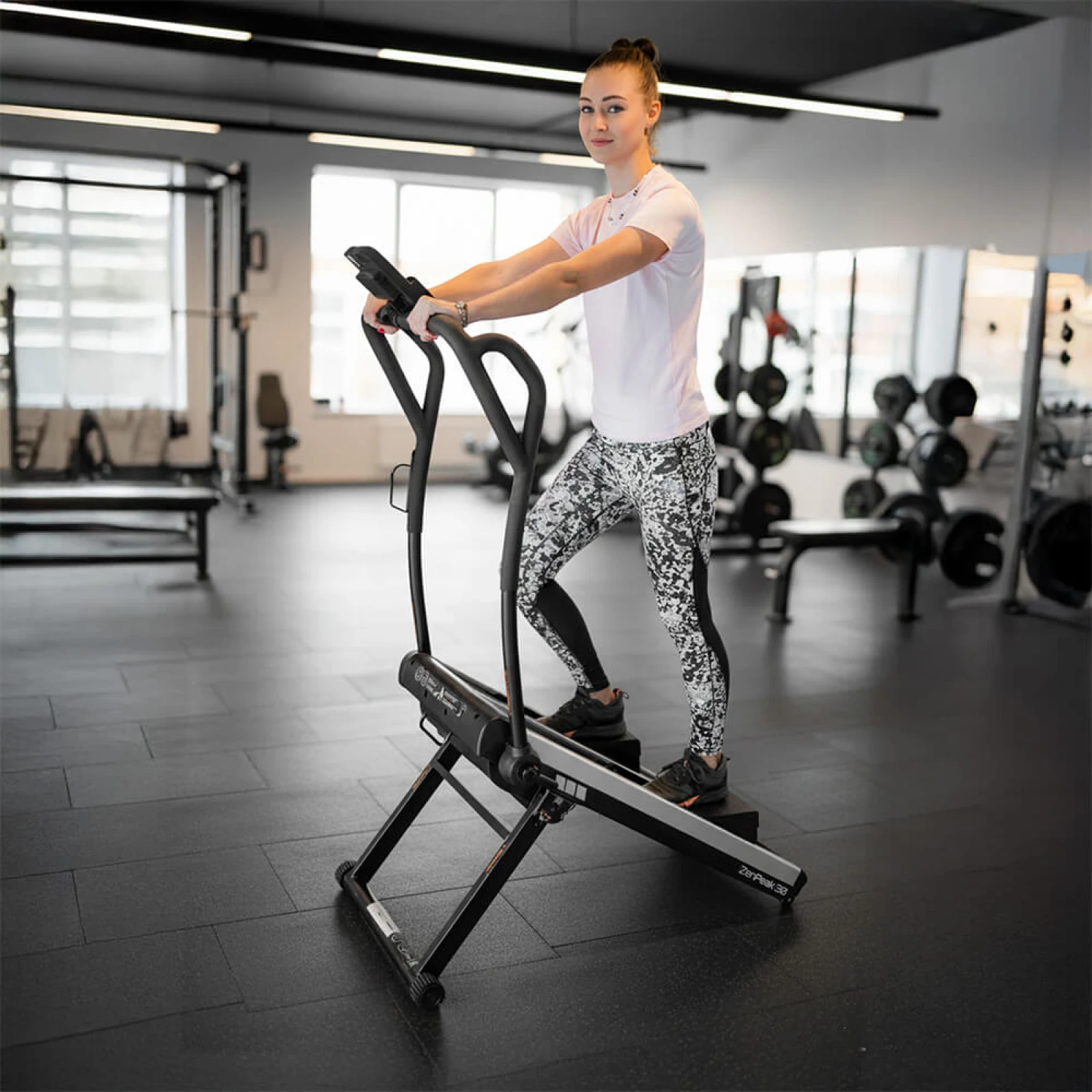 Fitness schody inSPORTline ZenPeak 30 · záber 2