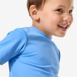 DECATHLON Detské tričko s ochranou proti UV žiareniu modré 18 m (76-81 cm) · záber 2