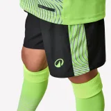 KIPSTA Detské futbalové šortky Viralto Wavy čierne žltý pásik 14-15 r (161-172 cm) · záber 2