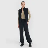 Dámská vesta 4F VEST JACKET-WSS25TVJAF188-20S-DEEP BLACK · záber 2