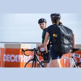 DECATHLON Ochranný opaľovací krém v spreji Sport SPF 50+ 150 ml bez · záber 2