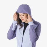 QUECHUA Dámska fleecová turistická mikina MH500 Light fialová S · záber 2