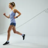 KIPRUN Dámske bežecké tielko Run 500 Confort bez švov levanduľové 2XL · záber 2