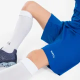 KIPSTA Detské futbalové šortky Essentiel modré 5-6 r (113-122 cm) · záber 2
