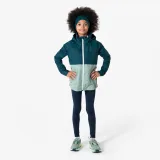 KIPRUN Detská nepremokavá hrejivá bežecká bunda JKT 3v1 modro-zelená 7-8 r (123-130 cm) · záber 2