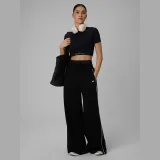Dámský bezešvý tréninkový crop top - černá · záber 2