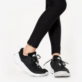 DECATHLON Priedušné dievčenské legíny čierne 8-9 r (131-140 cm) · záber 2