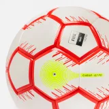 KIPSTA Hybridná futsalová lopta veľ. 4 červeno-biela 4 · záber 2