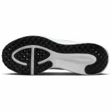 Nike Revolution 8 M · záber 4