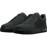 Nike Air Force 1 '07 - 36,5 · záber 3
