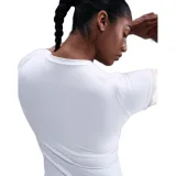 Női rövid ujjú edzőpóló NIKE W NK ONE FTTD SS TOP WHITE BLACK · záber 2