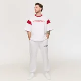 GymBeam Tričko Premium Heavyweight Varsity White - Velikost: M | Barva: Biela | Hmotnost: 0,6132 kg | Balení: 22 · záber 5