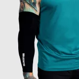 Návleky na ruky Iron Aesthetics Seamless Arms, čierne · záber 4
