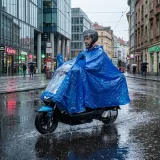 inSPORTline Pláštenka na elektrický vozík · záber 3