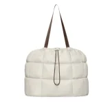 Dámska taška cez rameno NIKE Puffle Tote Bag 2.0 light bone mink brown sail · záber 1
