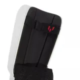 Futbalový chránič ADIDAS MESSI SG MTC J SILVMT LUCRED BLACK · záber 2