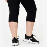 DOMYOS Dámske 3/4 legíny s vreckami 500 na fitness čierne XS (W26 L30) · záber 2