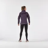 KIPRUN Dámska bunda Run 500 nepremokavá tmavofialová M · záber 2