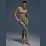 Dámské bezešvé legíny na jógu a pilates - zelené · záber 1