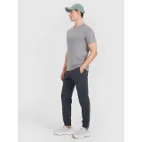 Pánske tréningové nohavice 4F TROUSERS FNK M1067-WMM00TFTRM1067-22M-ANTHRACITE MELANGE · záber 4