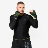 DOMYOS Boxerská bandáž 4,5 m zeleno-čierna bez · záber 2