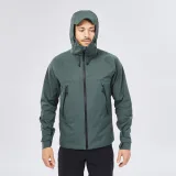 QUECHUA Pánska nepremokavá turistická bunda MH500 tmavozelená 2XL · záber 1