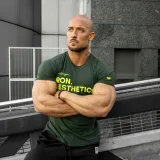 Pánske fitness tričko Iron Aesthetics Be Stronger, zelené · záber 5
