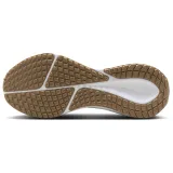 Nike Vomero 17 - 43 · záber 2