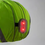 BTWIN Nepremokavý poťah na prilbu 960 viditeľnosť vo dne aj v noci žiarivo žltý jedna veľkosť · záber 2