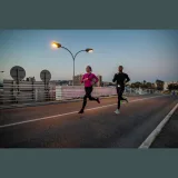 KIPRUN Bežecké hrudné svietidlo Runlight 900 USB V2 jedna veľkosť · záber 2