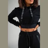 STRIX Dámská mikina Essential Cropped Hoodie black - Velikost: XS | Barva: Čierna | Hmotnost: 0,41 kg | Balení: 32 · záber 3