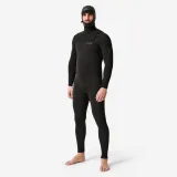 DECATHLON Pánska neoprénová kombinéza 900 na surf 5/4 mm s kuklou čierna L · záber 1