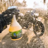 S100 Bio Moto Wash · záber 2